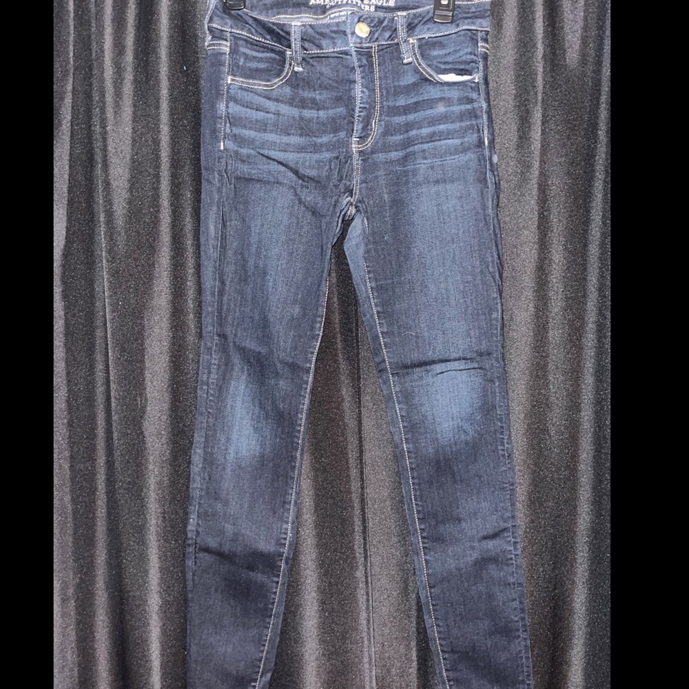 American Eagles blue jeans